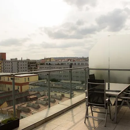 Studio With A Terace And View Апартаменты Прага